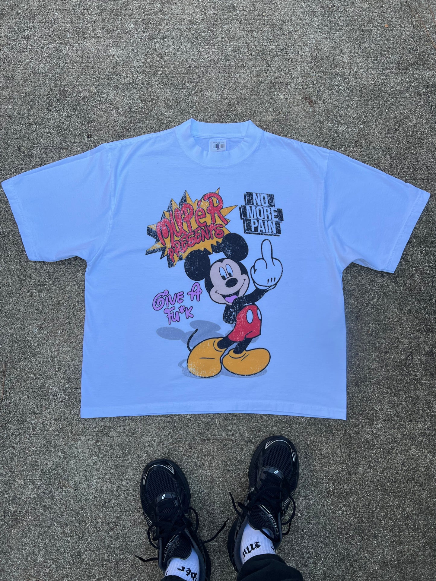 MUPÉR PRESENTS MICKEY TEE