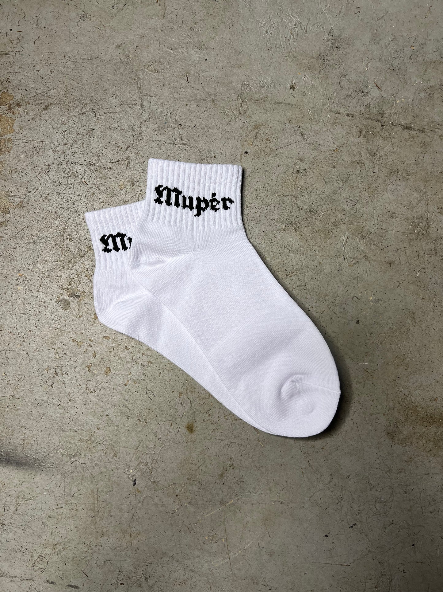 MUPÉR SOCKS