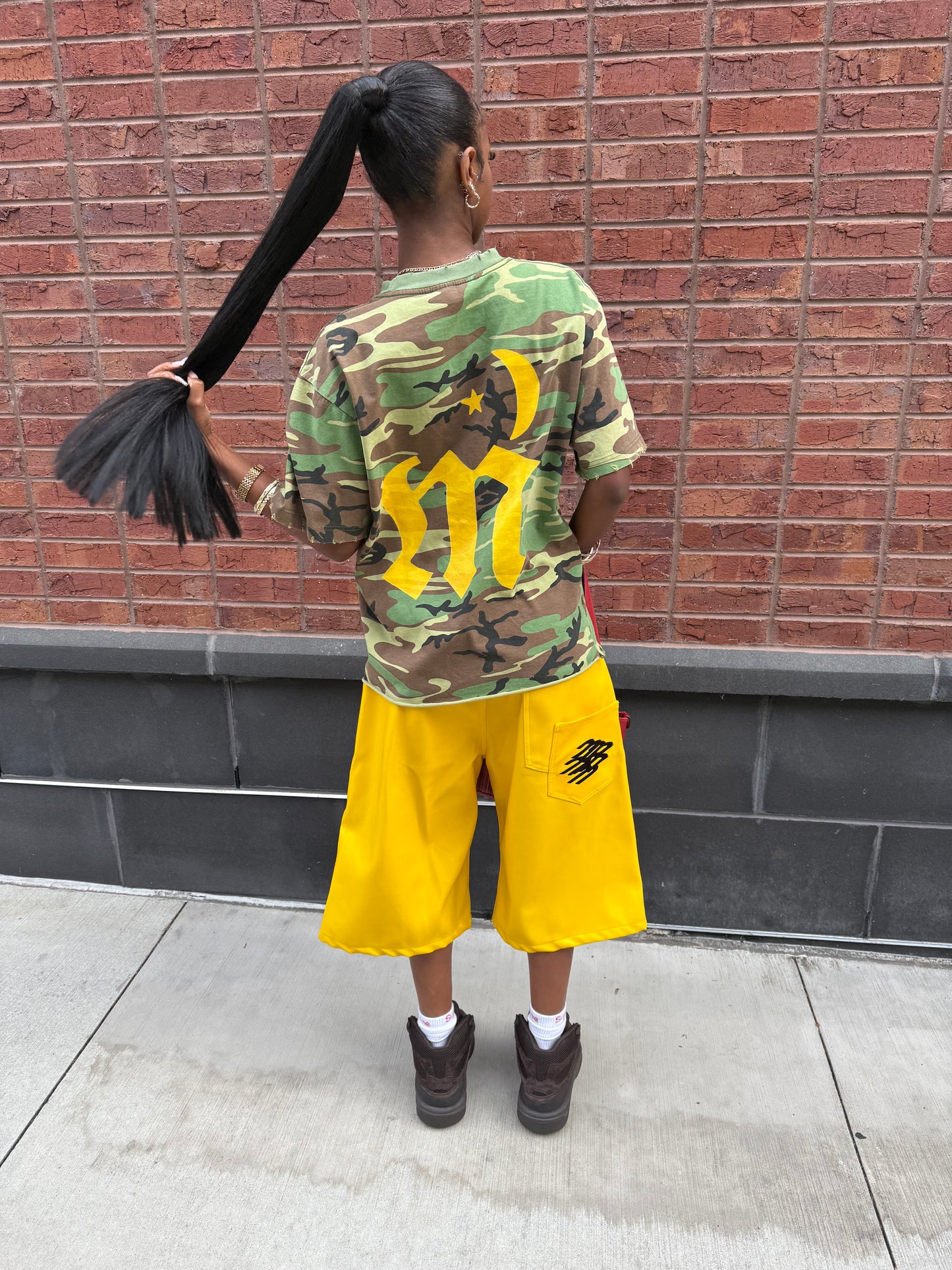 SIGNATURE CAMO TEE