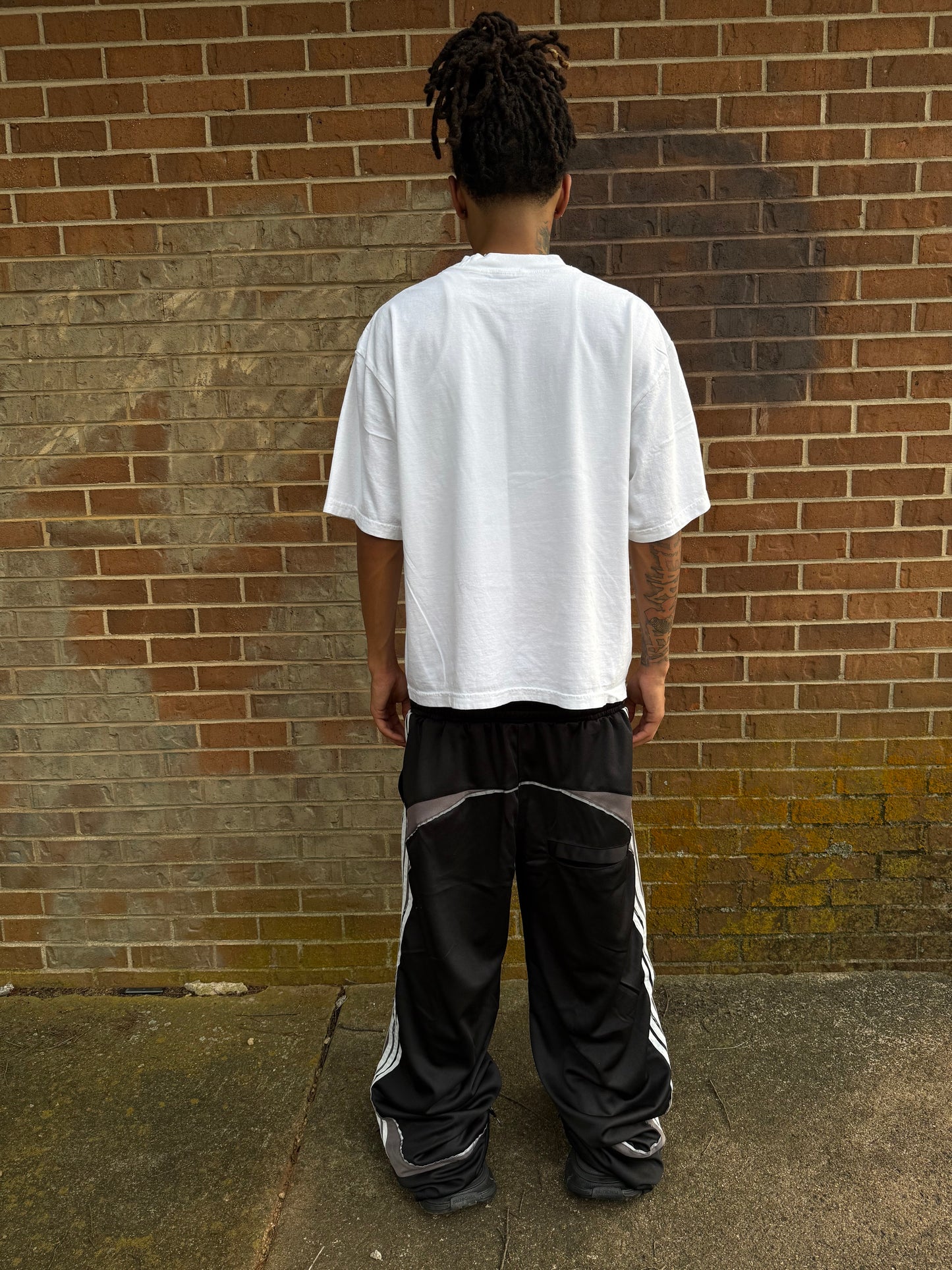 WHITE SIGNATURE TEE
